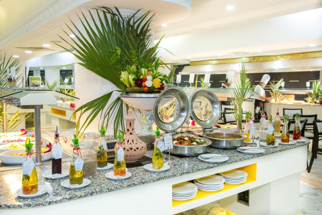 هتل مرحبا رویال سالم